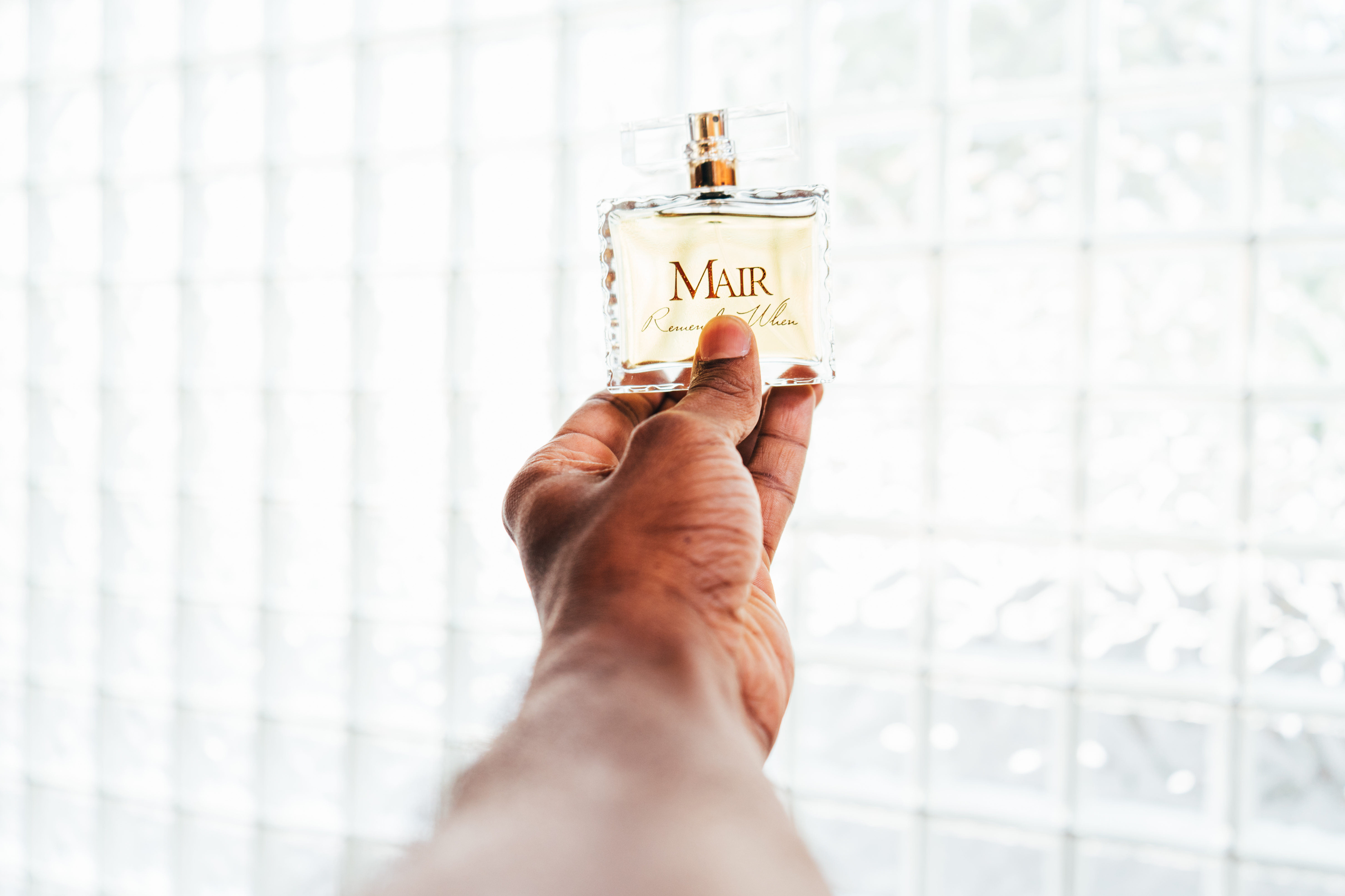 Do men like when women wear perfume? - MAIR